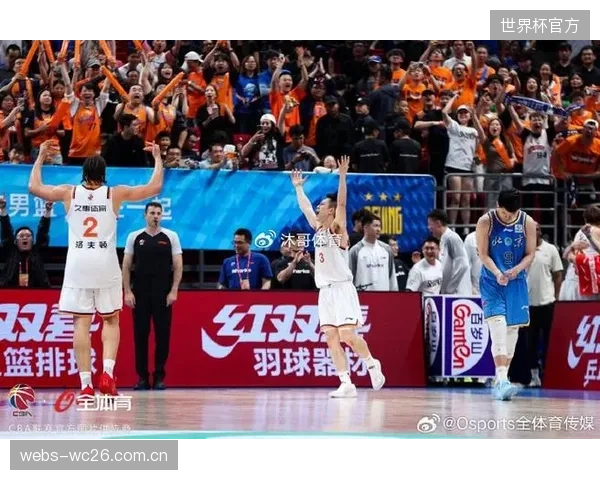 上海男篮单节净胜28分演史诗级逆转，时隔24年重返总决赛舞台。